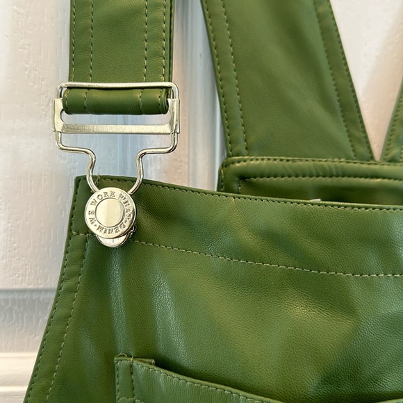 WEWOREWHAT BASIC VEGAN LEATHER SHORT OVERALL - Picture 2 of 6